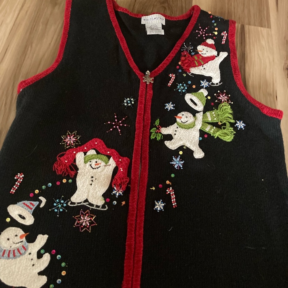 White stag womens snowman Knit zip vest medium